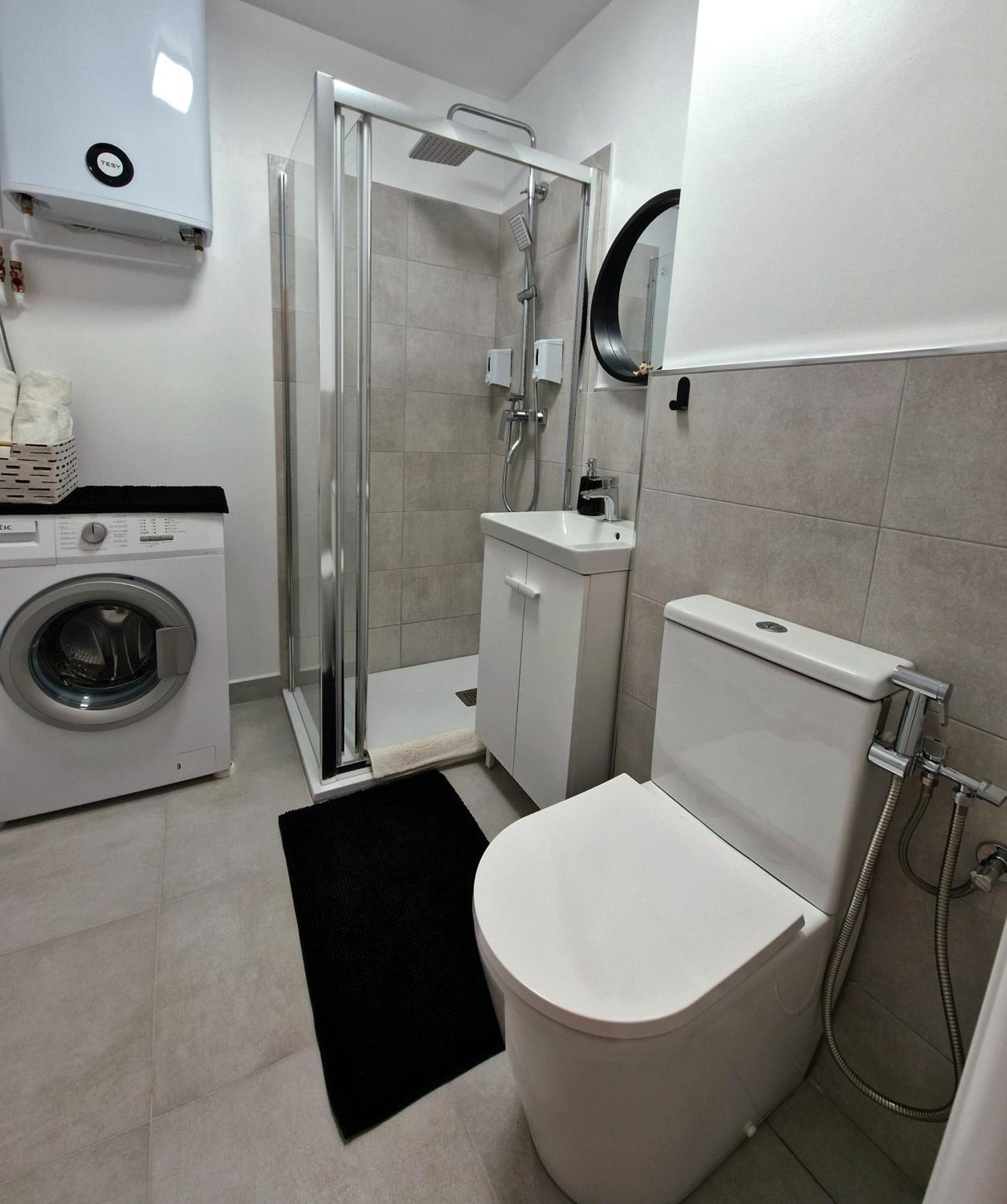 Premium Studio Next To National Arena & Park Бухарест Екстер'єр фото